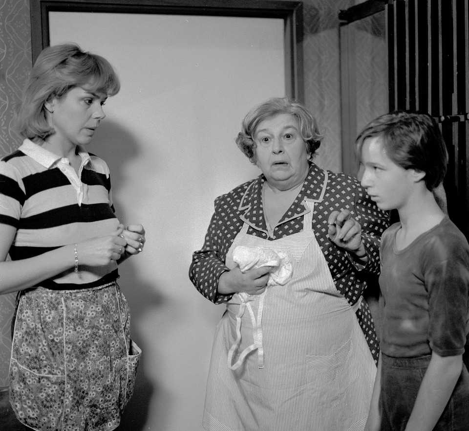 The best czechoslovakian comedies from year 1986 online