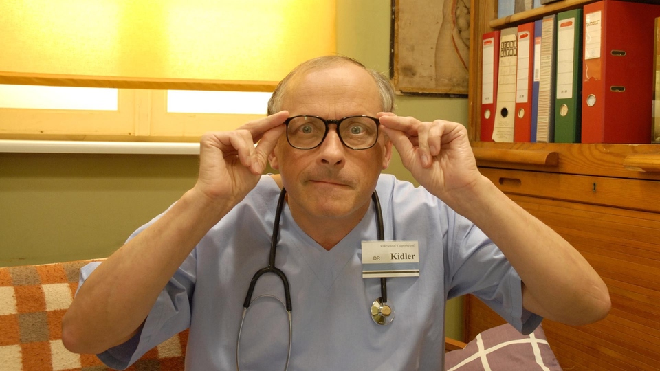 Serial Daleko od noszy