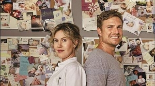 Toni - pôrodný asistent| (6)