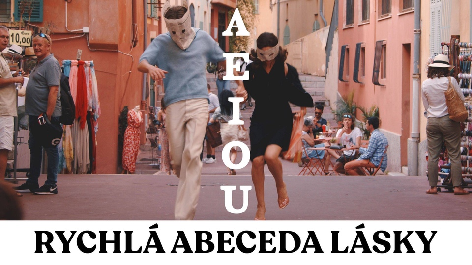 Film A E I O U - Rychlá abeceda lásky
