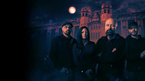 Ghost Hunters (2021)