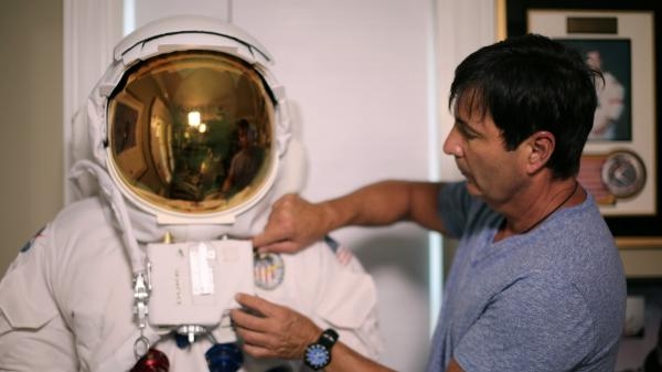 Vesmírni obchodníci