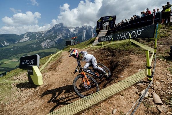 Horská kola: Magazín WHOOP UCI Mountain Bike World Series