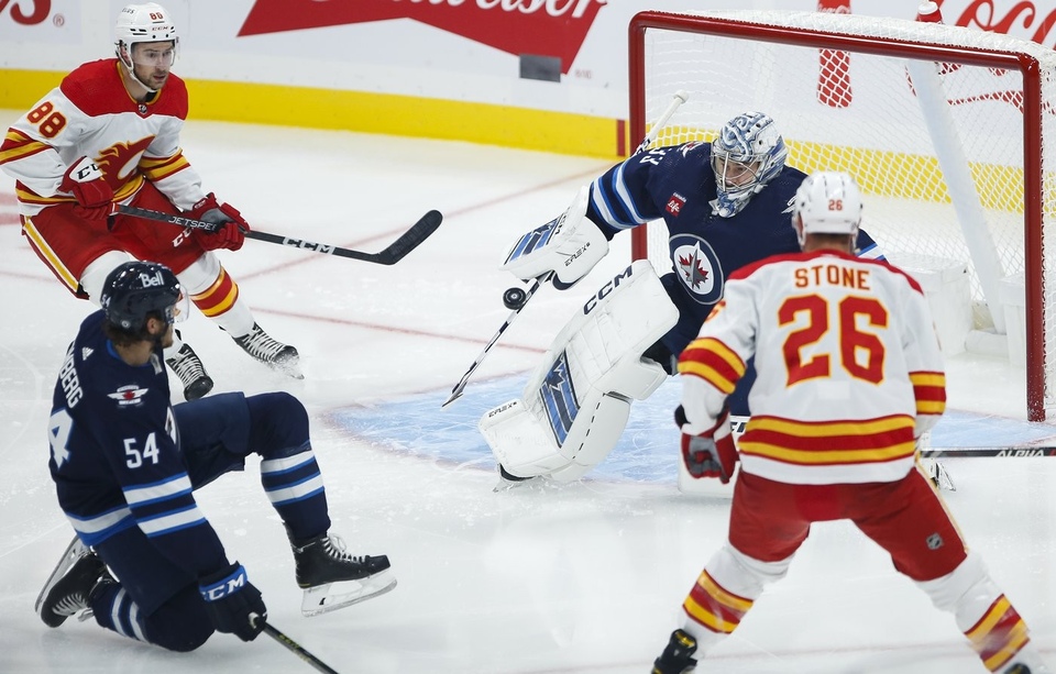 Nhl: Calgary Flames - Winnipeg Jets