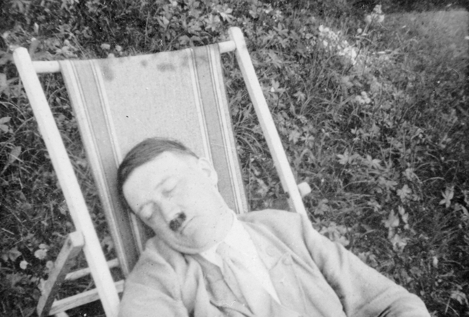 Dokument Adolf a&nbsp;Eva: Příběh jedné lásky