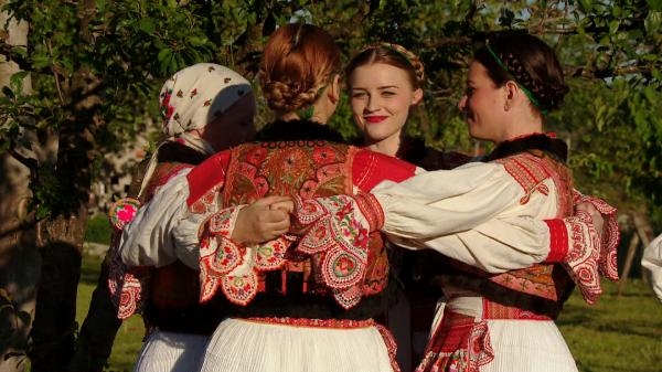 Folklorijada, pučka i predajna kultura