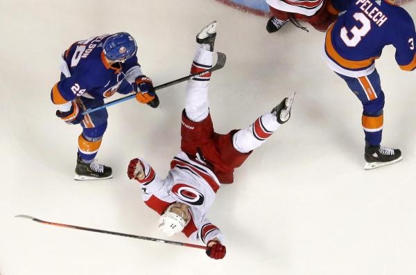 NHL: Carolina Hurricanes - New York Islanders
