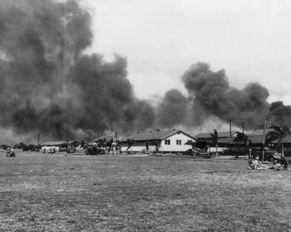 Pearl Harbor: Svet v plameňoch