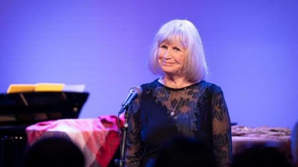 Jitka Molavcová - Láska to (ne)jsou jen písmena