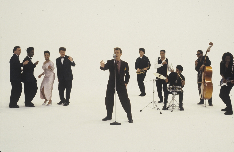 Documentary David Bowie: Black Tie, White Noise