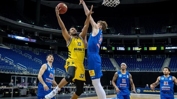 SYNTAINICS MBC - ALBA BERLIN