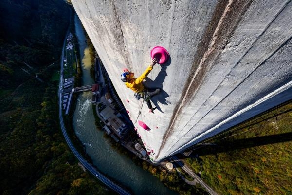 360 Ascent: Souboj o nejvyšší komín v Evropě