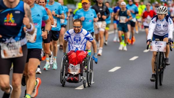 Relive the world's largest running event