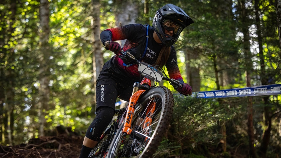 Magazin: Grit and Glory Enduro Mountain Bike Racing, Brdski biciklizam