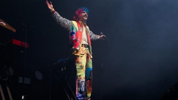 Julien Granel en concert aux Vieilles Charrues 2024