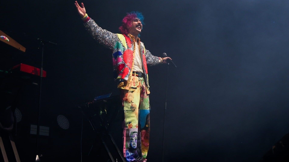 Julien Granel en concert aux Vieilles Charrues 2024