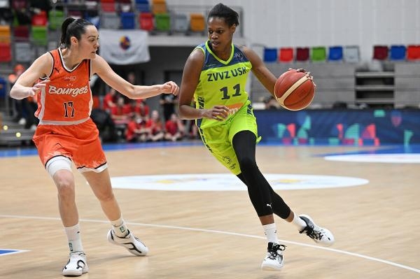 Basketbal: Tango Bourges Basket - ZVVZ USK Praha