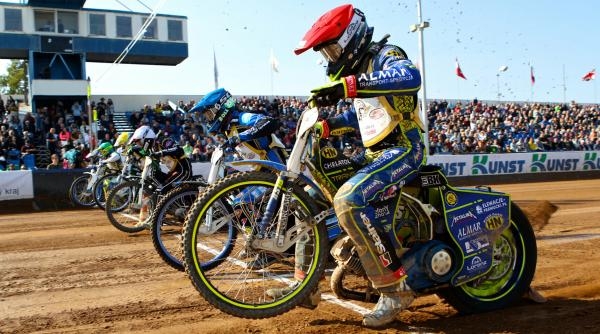 Motorismus: 77. Zlatá přilba