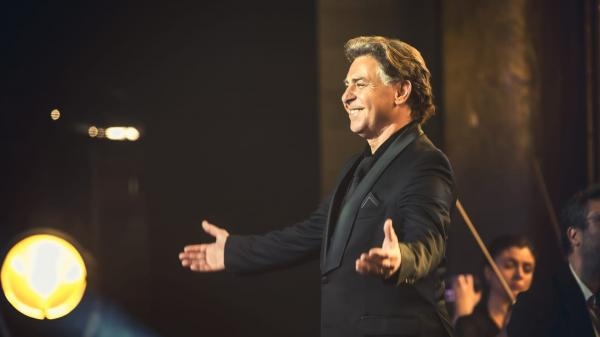 Roberto Alagna aux Folies Bergere, le concert anniversaire