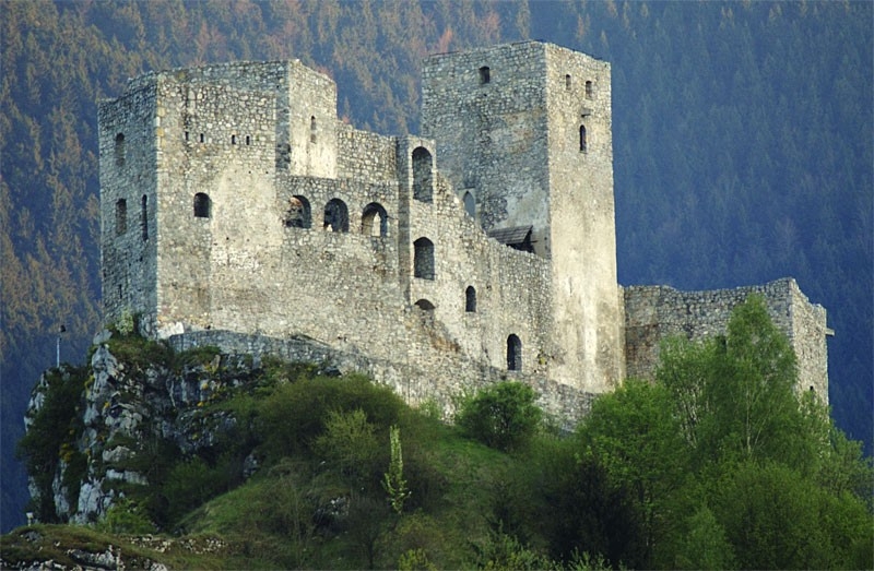 Documentary Živá historie - Hrad Strečno