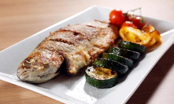 Kuchyně milovníků ryb - Focaccia a lečo se sumečkem africkým