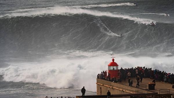 Nazaré: Making Giants