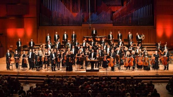 Nikola Fabijanić i Simfonijski orkestar HRT-a pod ravnanjem Barbare Dragan - KD V. Lisinski