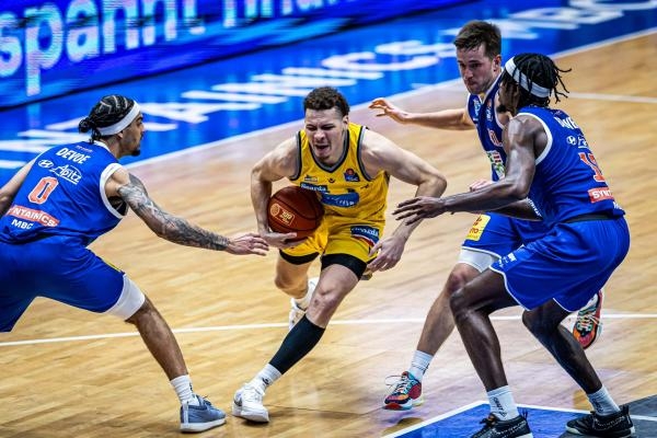 MHP RIESEN Ludwigsburg - SYNTAINICS MBC