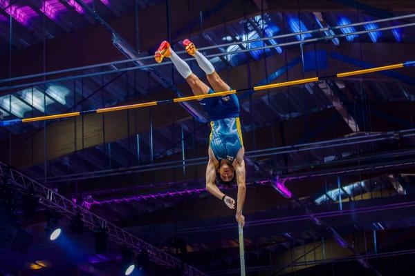 Pole vaulting highlights from Mondo Classic