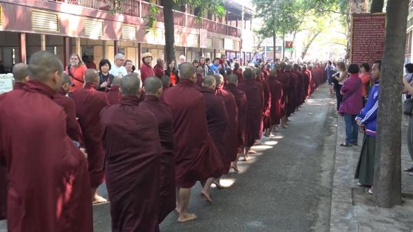 Záblesk z Mandalaje, Myanmar