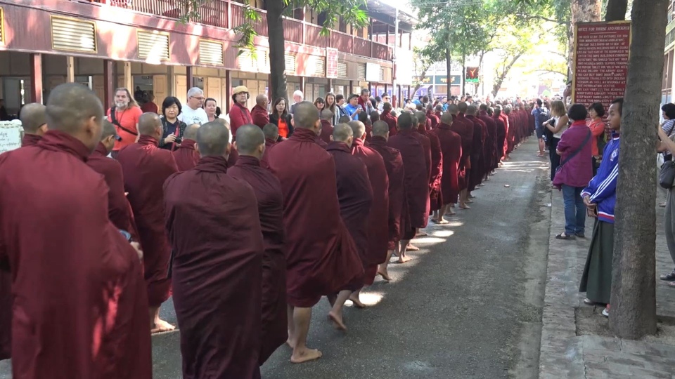Dokument Záblesk z Mandalaje, Myanmar