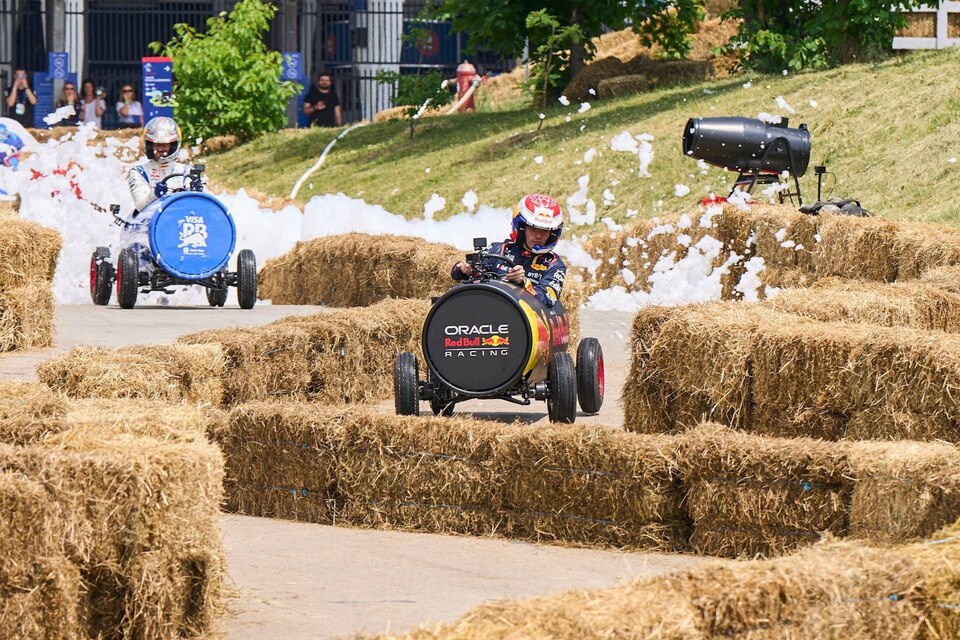 F1 drivers race soapboxes in Montreal