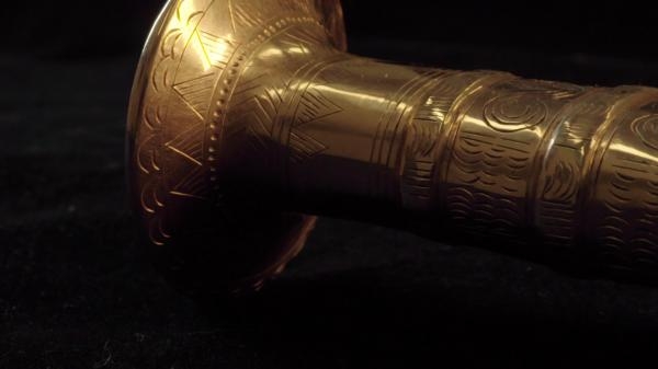 Bronz