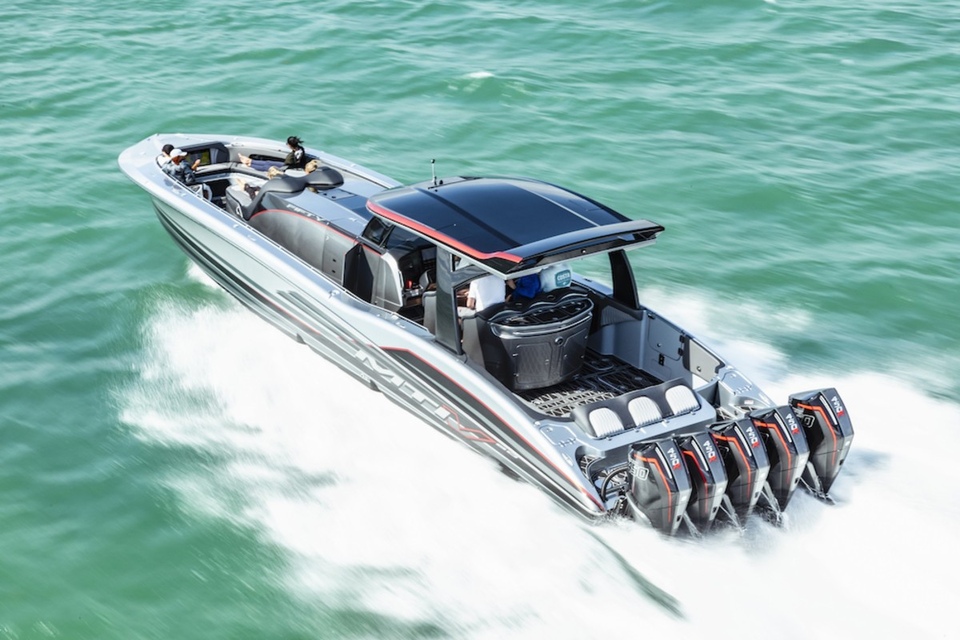 Powerboats: Mistrovství světa na Sardínii