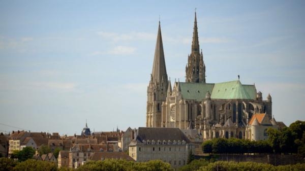 Katedrála Notre-Dame de Chartres: ke slávě Boží