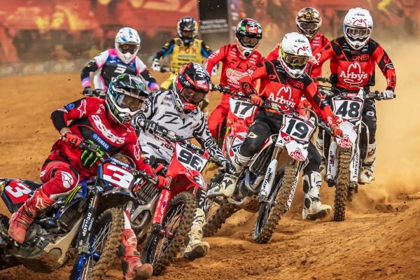 FIM World Supercross 2026: Шоу Kickstart у Калгарі