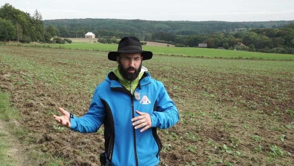 Dokument Amálie, chytrá krajina