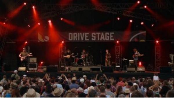 Výběr z vystoupení kapel na Drive Stage