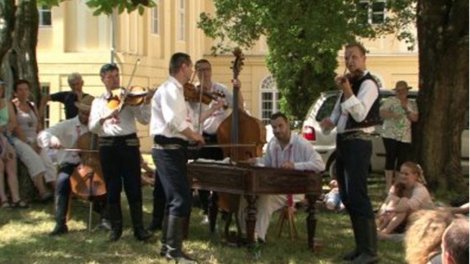 Finále soutěže o nejlepšího tanečníka slováckého verbuňku
