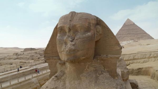 Piramidy w Gizie: sięgnąć do gwiazd