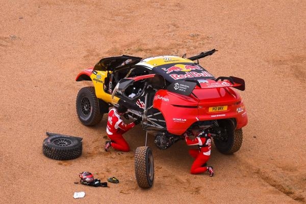 Stage 3: Heavy rain hits the Dakar