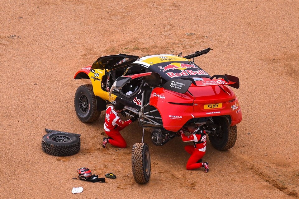 Stage 3: Heavy rain hits the Dakar