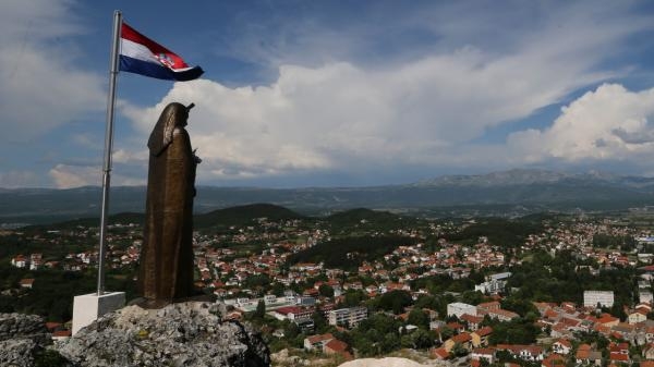 Krunica i Sveta misa: Sinj