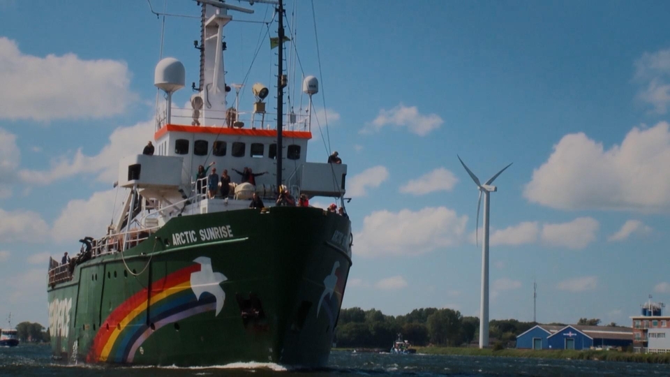 Dokument Po cienkim lodzie: Putin kontra Greenpeace