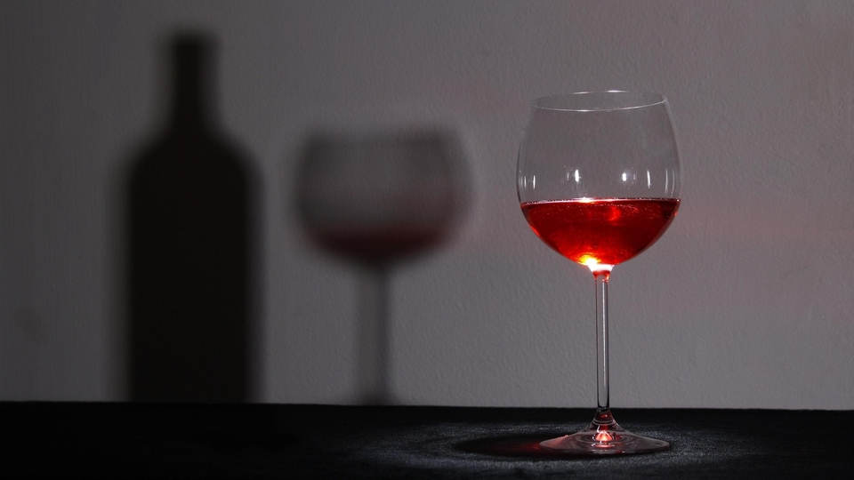 Dokumentarci BOŽANSKI GUTLJAJ - Priče o vinu