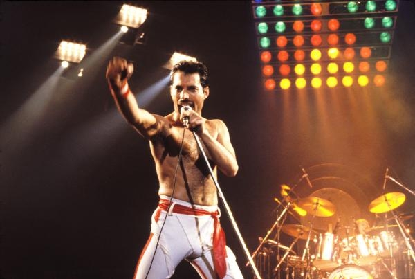 QUEEN: ROCK LEGEND