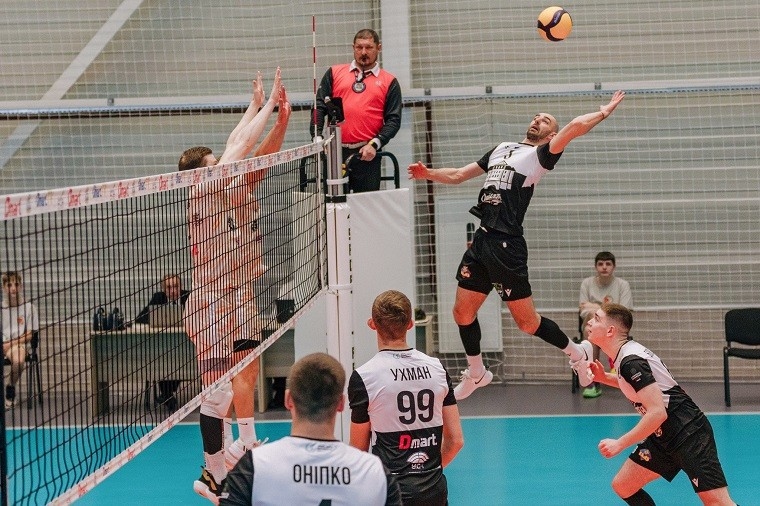 Voleybol. Superliga. Choloviki. Burevisnik - Politsiya ohoroni. Pryama translyatsiya