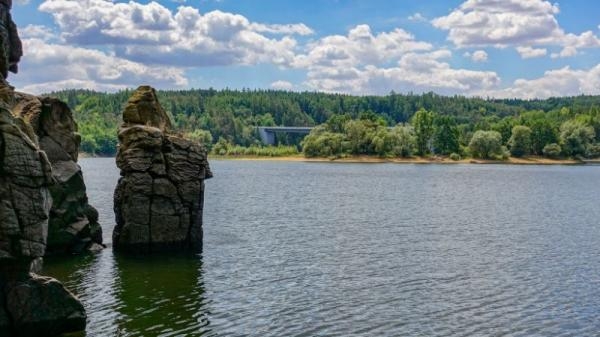 Outdoorová videa Štěpána Dvořáka - Běh 66 km: Dalešická přehrada
