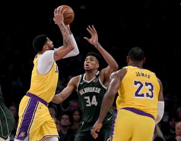 Los Angeles Lakers - Milwaukee Bucks