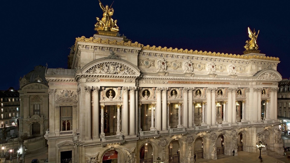 Documentary Une journée (extra)ordinaire: 24h a l'opéra Garnier